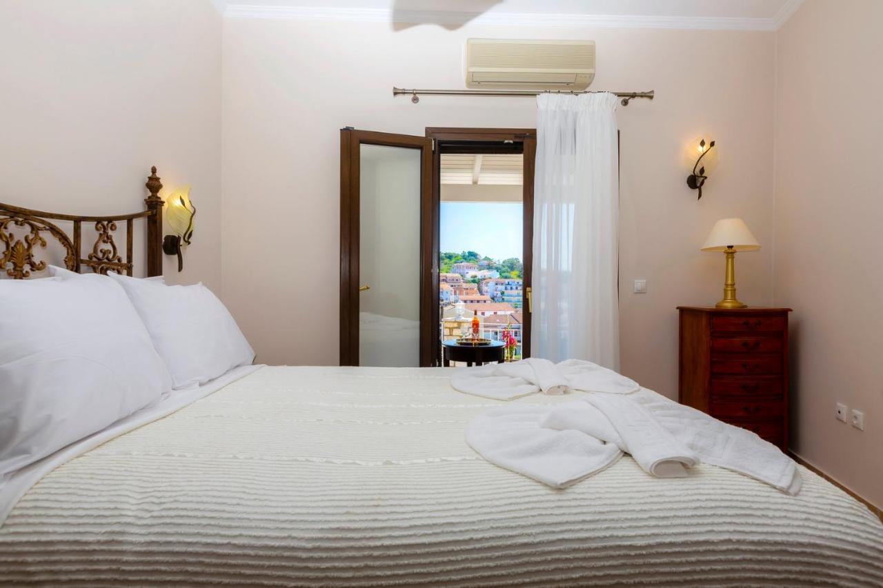 Solaris Methea- Luxury Central Villa By The Castle Kassiopi Exterior photo