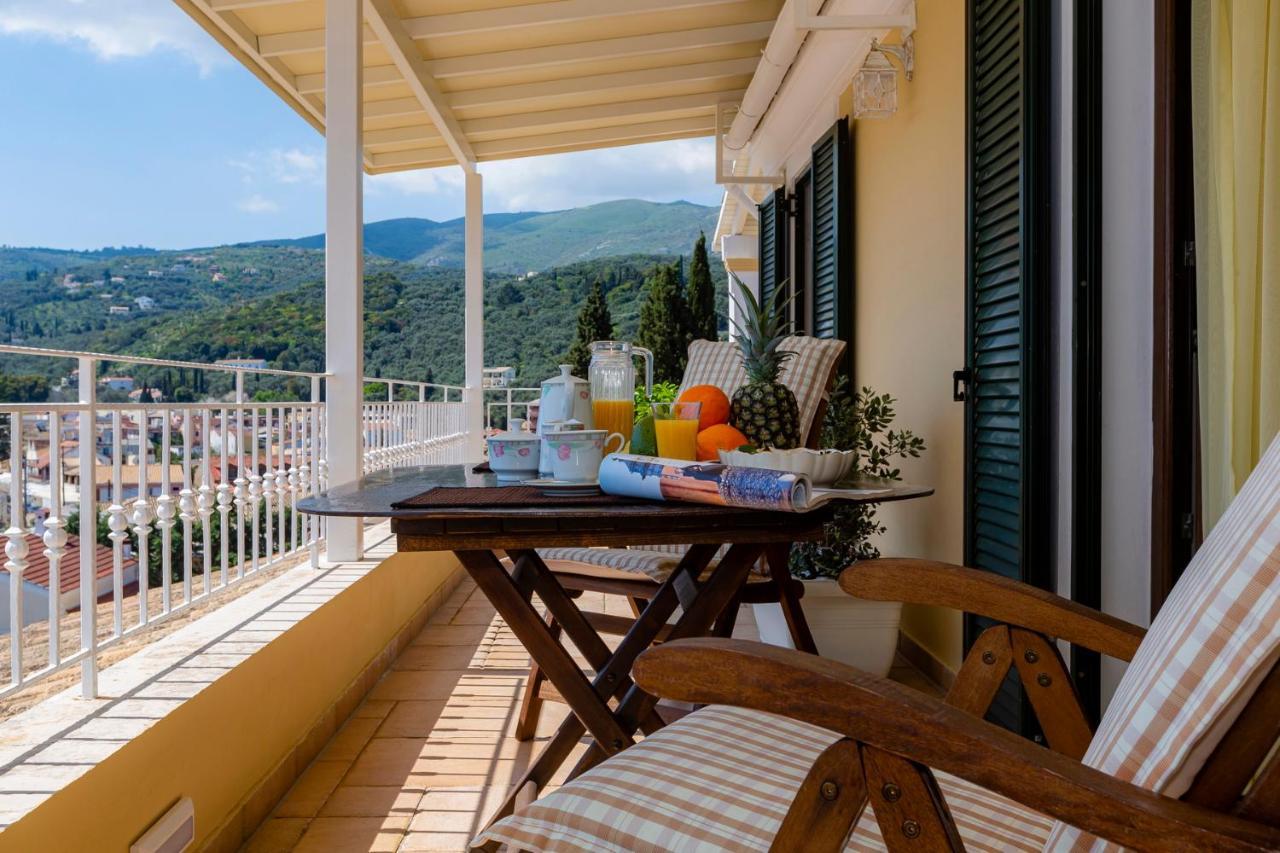 Solaris Methea- Luxury Central Villa By The Castle Kassiopi Exterior photo
